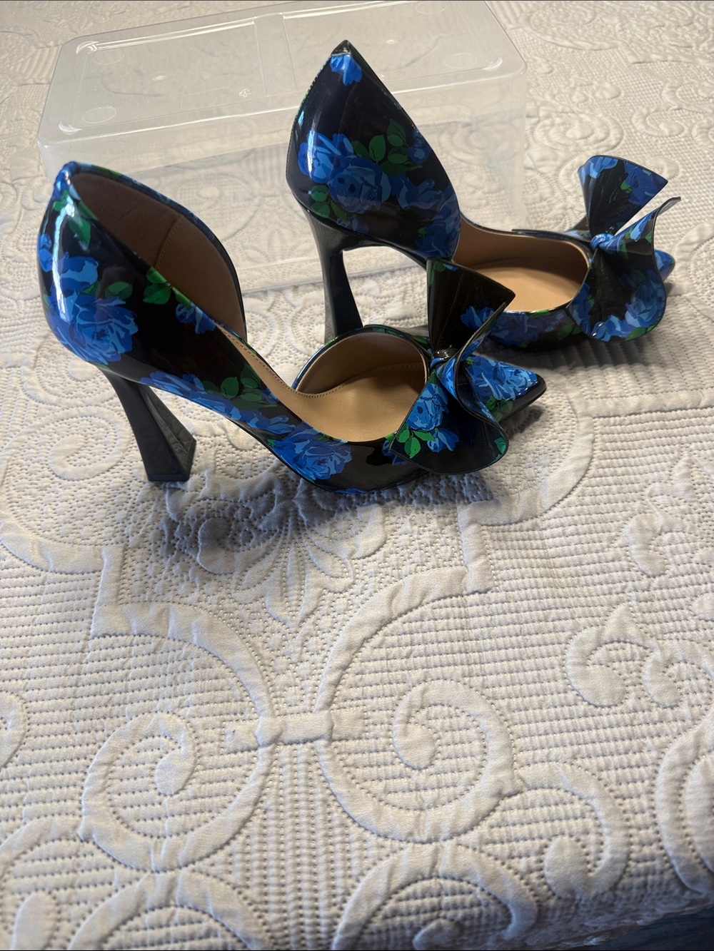 Betsey Johnson Blue Floral Bow D'Orsay Heels EUC - Picture 3 of 6